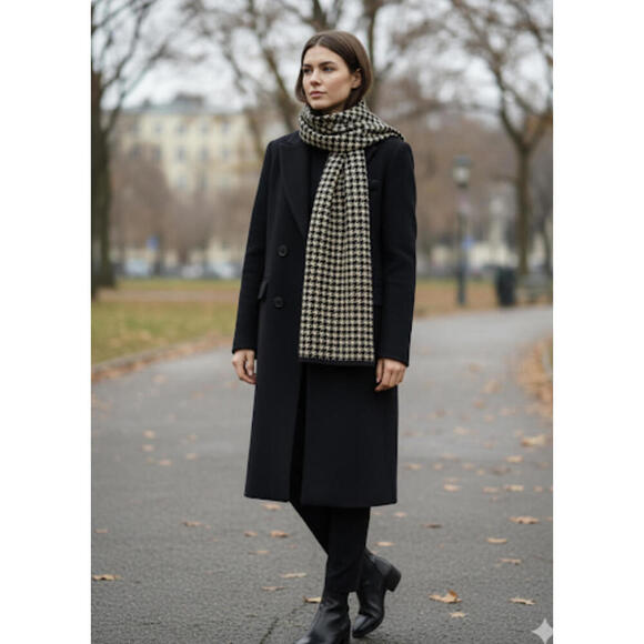 Calvin Klein Houndstooth Knit Scarf - Picture 13 of 14